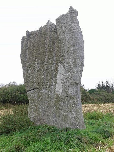 Premier menhir de Kerscaven à Penmarch