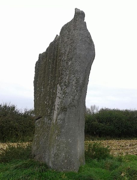 Premier menhir de Kerscaven à Penmarch