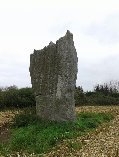 Premier menhir de Kerscaven à Penmarch