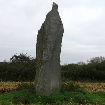 Premier menhir de Kerscaven à Penmarch