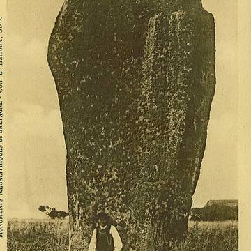 Premier menhir de Kerscaven à Penmarch