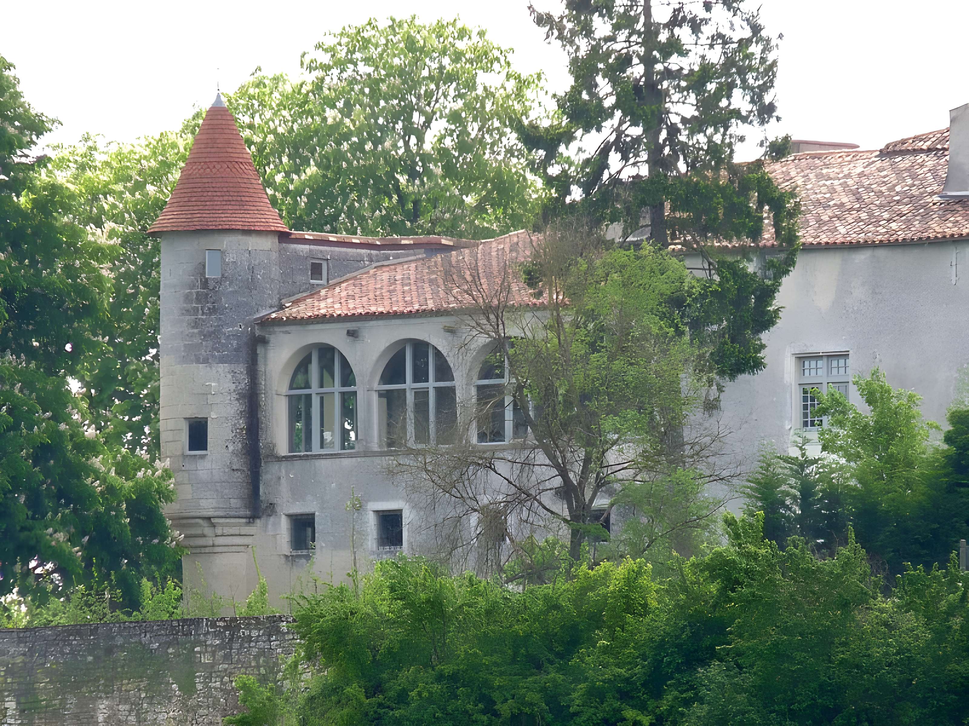 Prieuré de Charmant