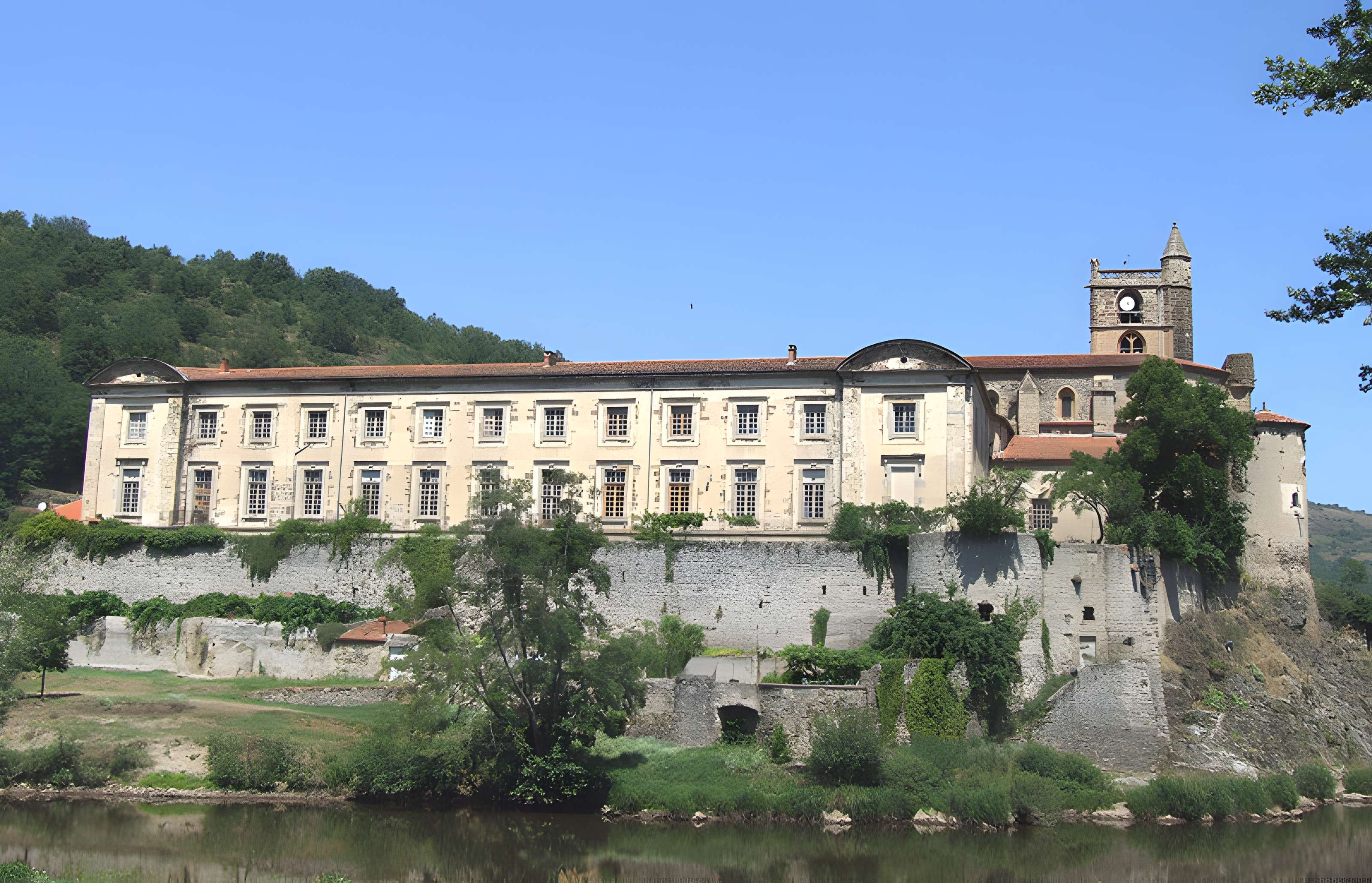 Prieuré de Lavoûte-Chilhac