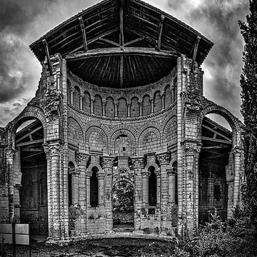 Prieuré Saint-Léonard de LÎle-Bouchard