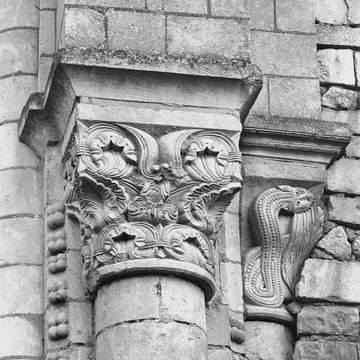 Prieuré Saint-Léonard de LÎle-Bouchard