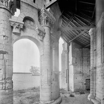 Prieuré Saint-Léonard de LÎle-Bouchard