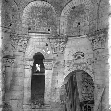 Prieuré Saint-Léonard de LÎle-Bouchard