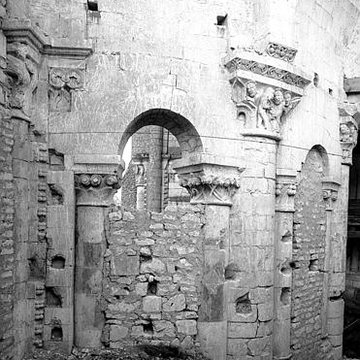 Prieuré Saint-Léonard de LÎle-Bouchard