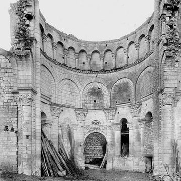 Prieuré Saint-Léonard de LÎle-Bouchard