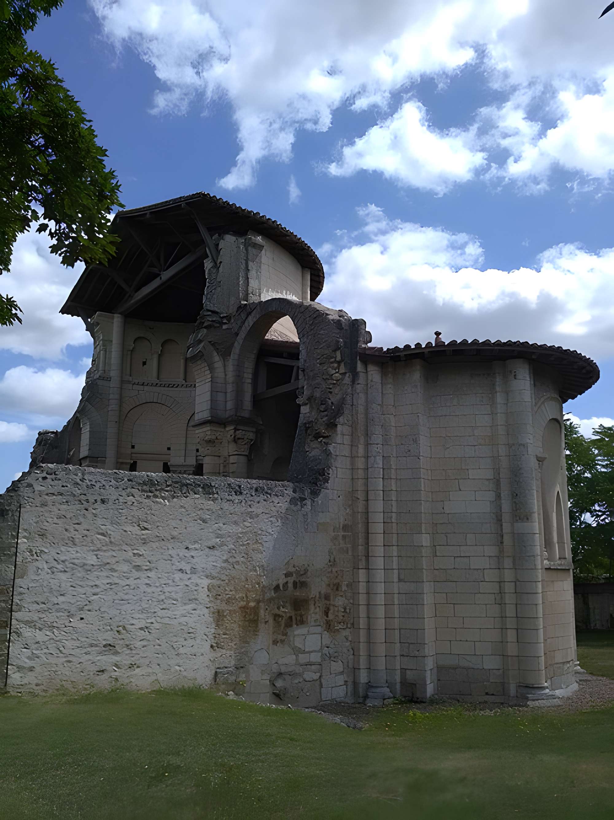 Prieuré Saint-Léonard de L'Île-Bouchard