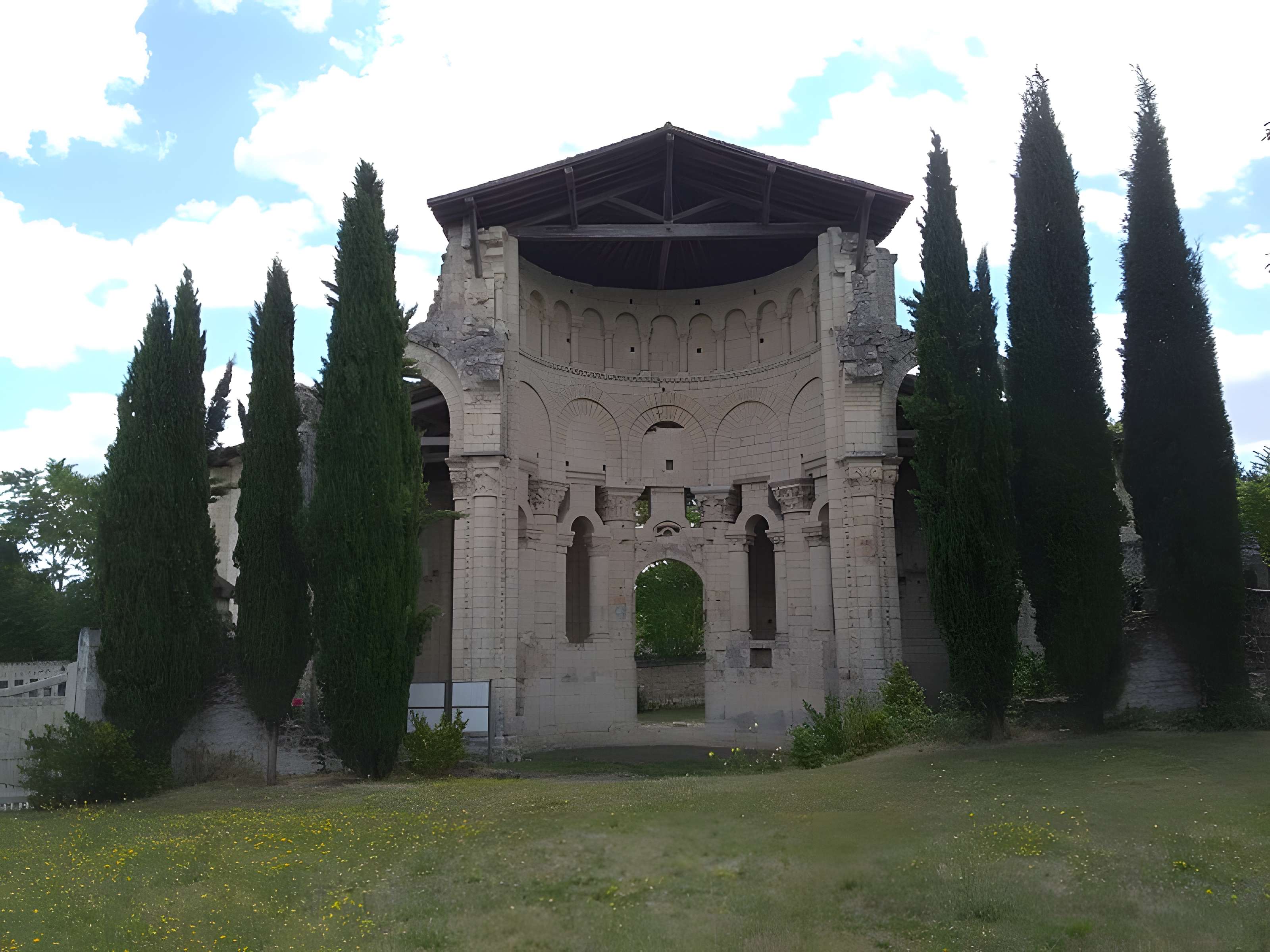 Prieuré Saint-Léonard de L'Île-Bouchard
