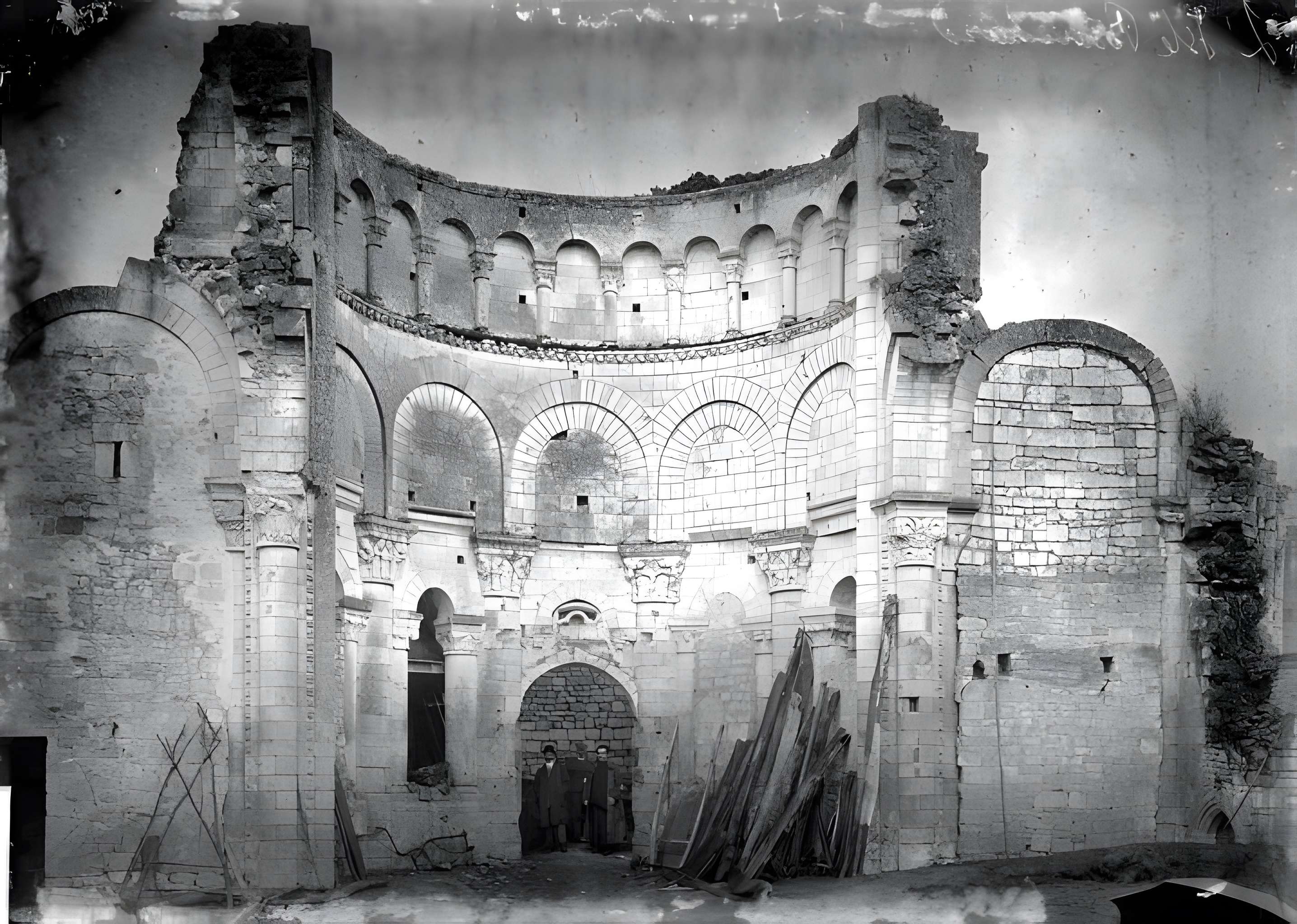 Prieuré Saint-Léonard de L'Île-Bouchard