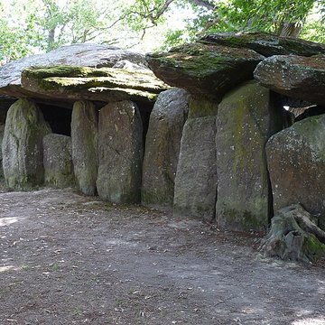 La Roche-aux-Fées dEssé