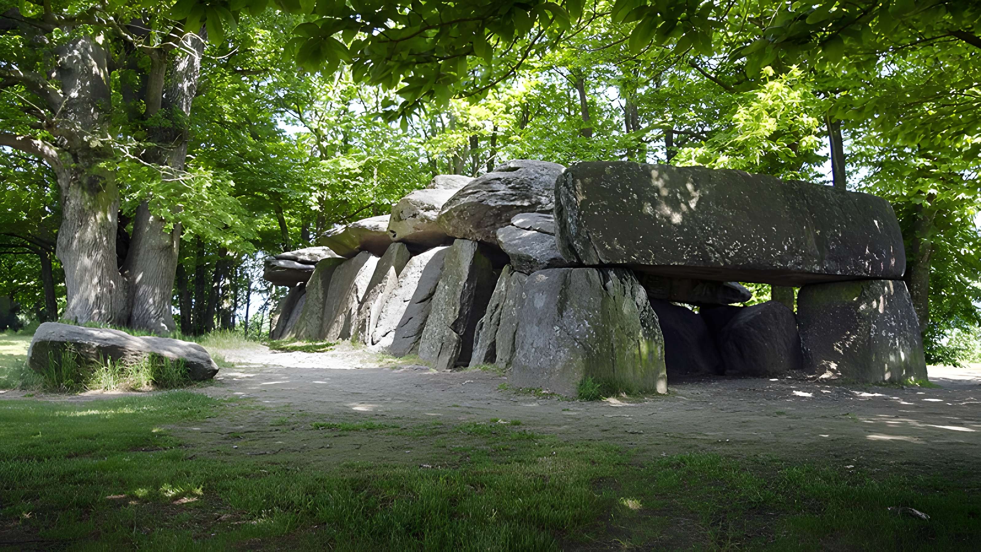 La Roche-aux-Fées d'Essé