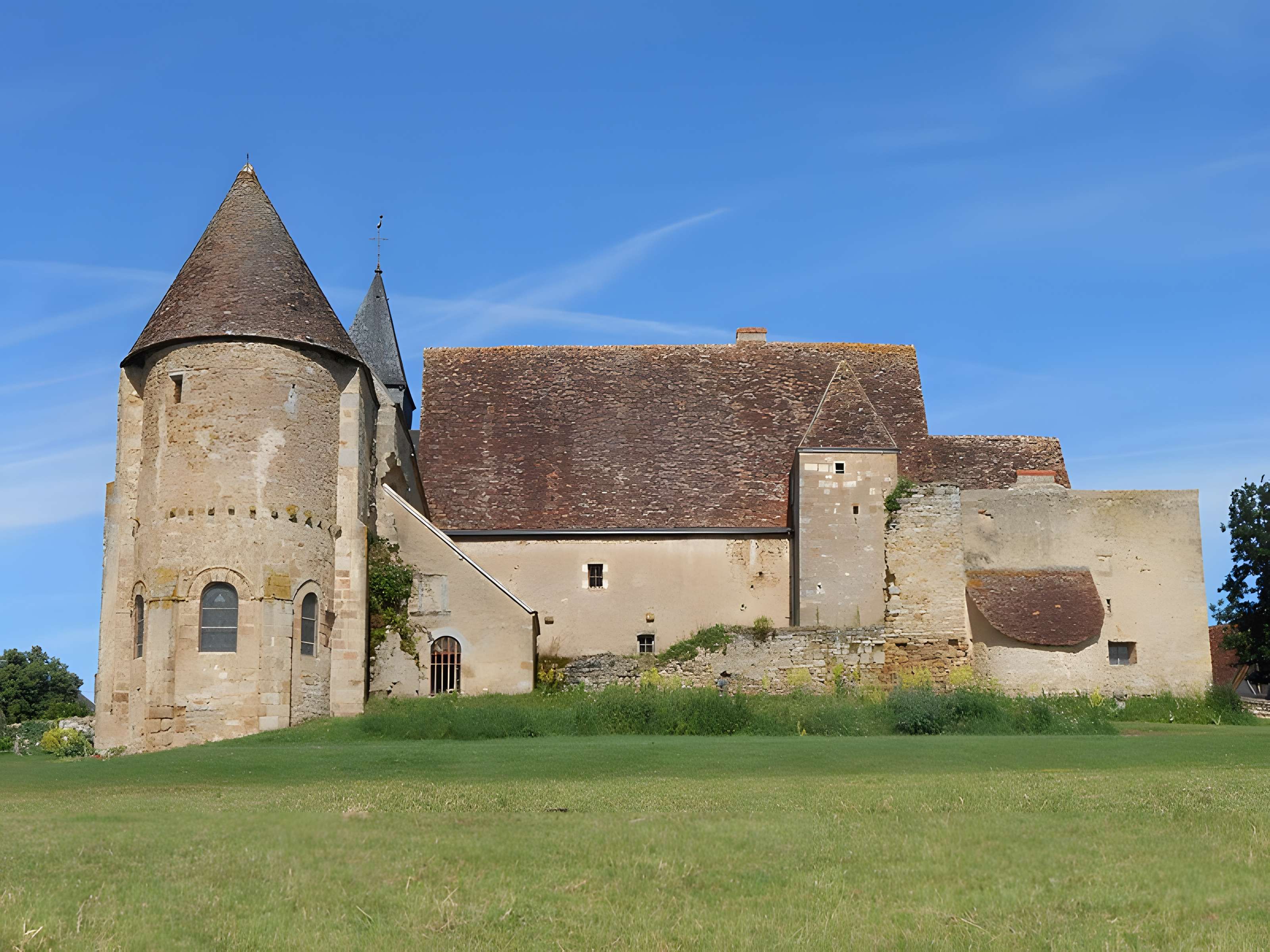 Prieuré Saint-Michel du Magny