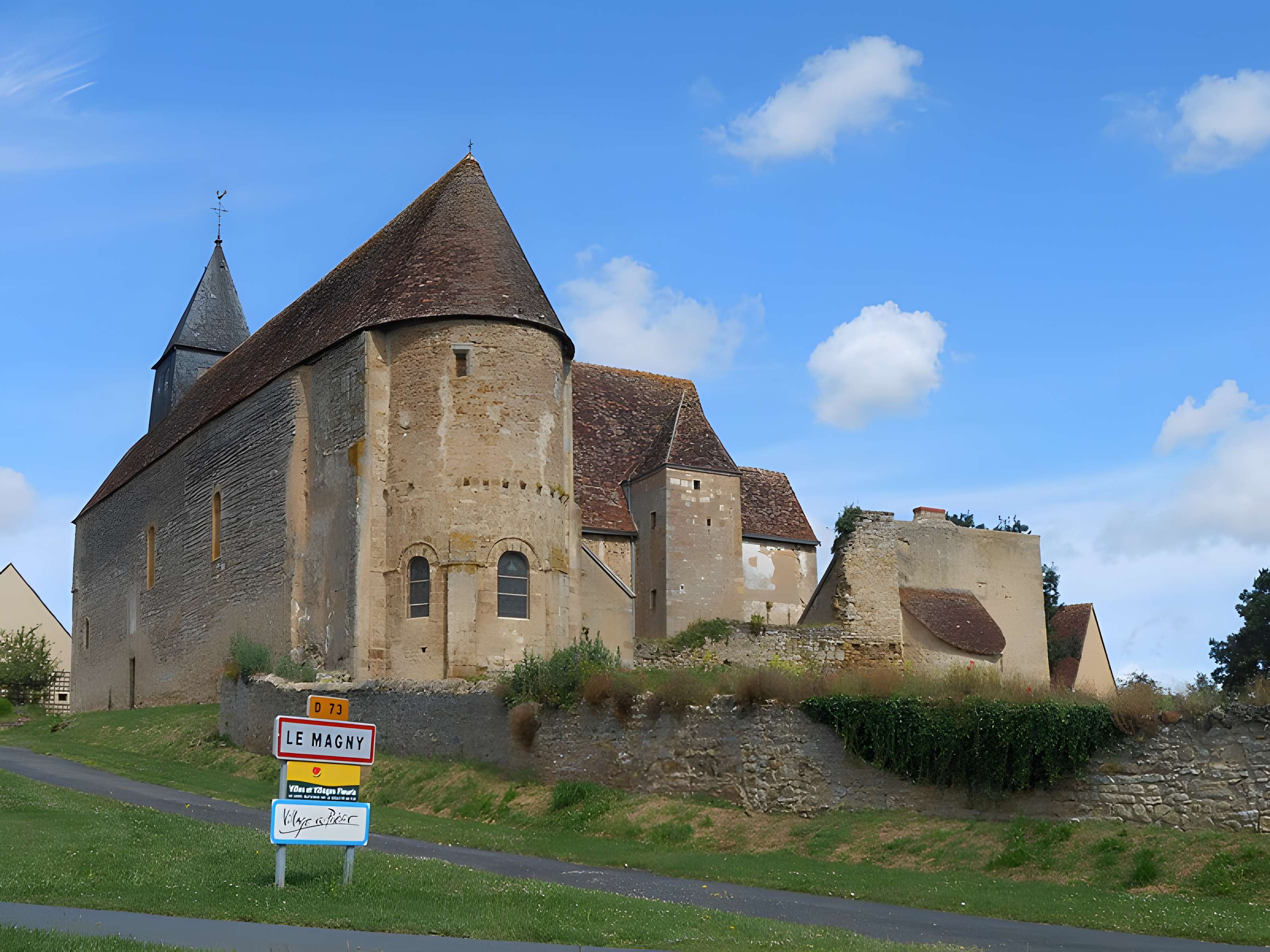 Prieuré Saint-Michel du Magny