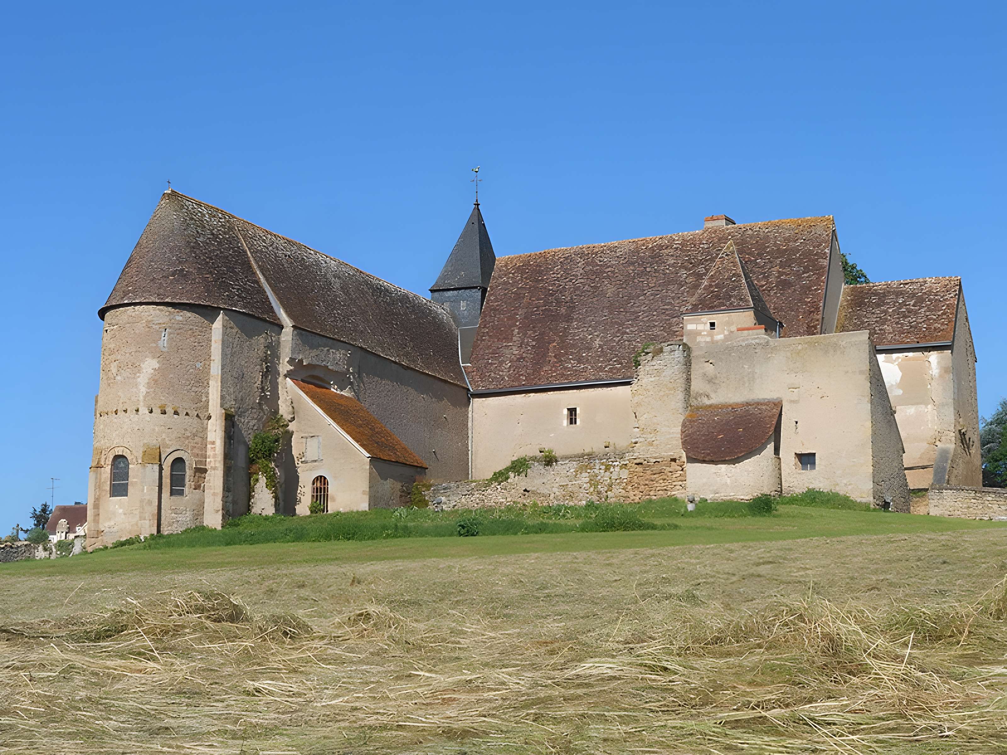 Prieuré Saint-Michel du Magny