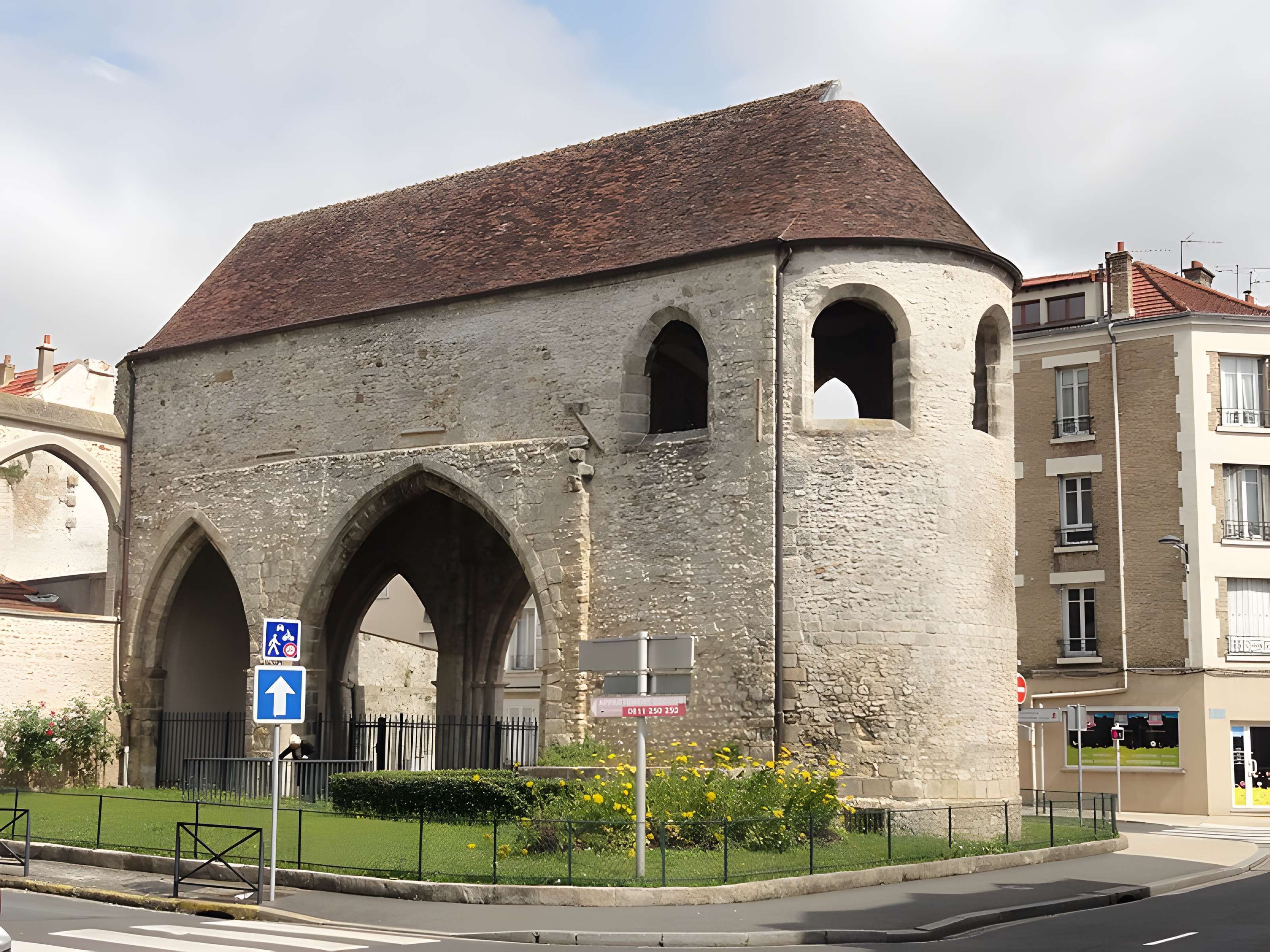 Prieuré Saint-Sauveur de Melun