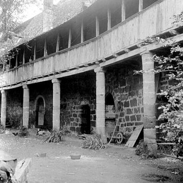 Bâtiments de lancien prieuré Saint-Xantin, dits ancien presbytère