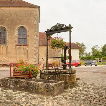 Puits communal dAmblans