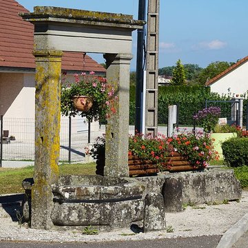 Puits communal de Velotte