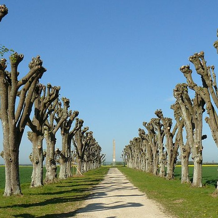 Photo de Pyramide commémorative de la bataille dIvry à Épieds