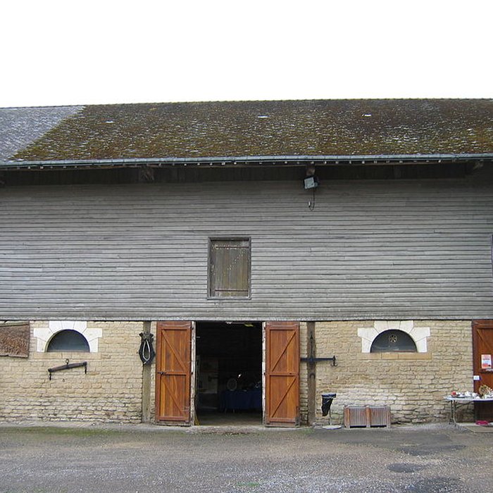 Photo de Relais de poste à chevaux à Launois-sur-Vence
