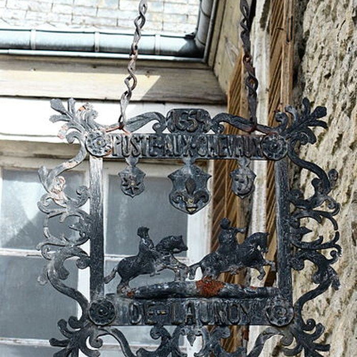 Photo de Relais de poste à chevaux à Launois-sur-Vence