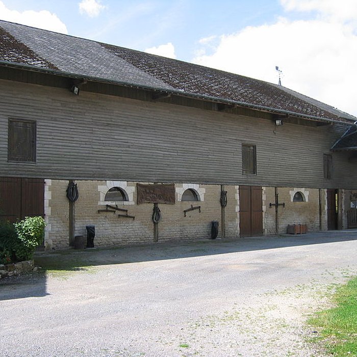 Photo de Relais de poste à chevaux à Launois-sur-Vence