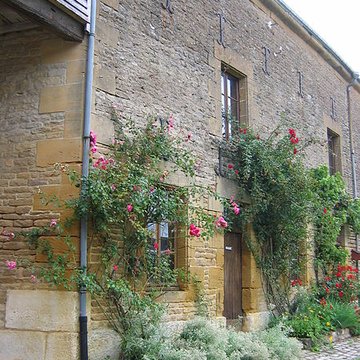 Relais de poste à chevaux à Launois-sur-Vence