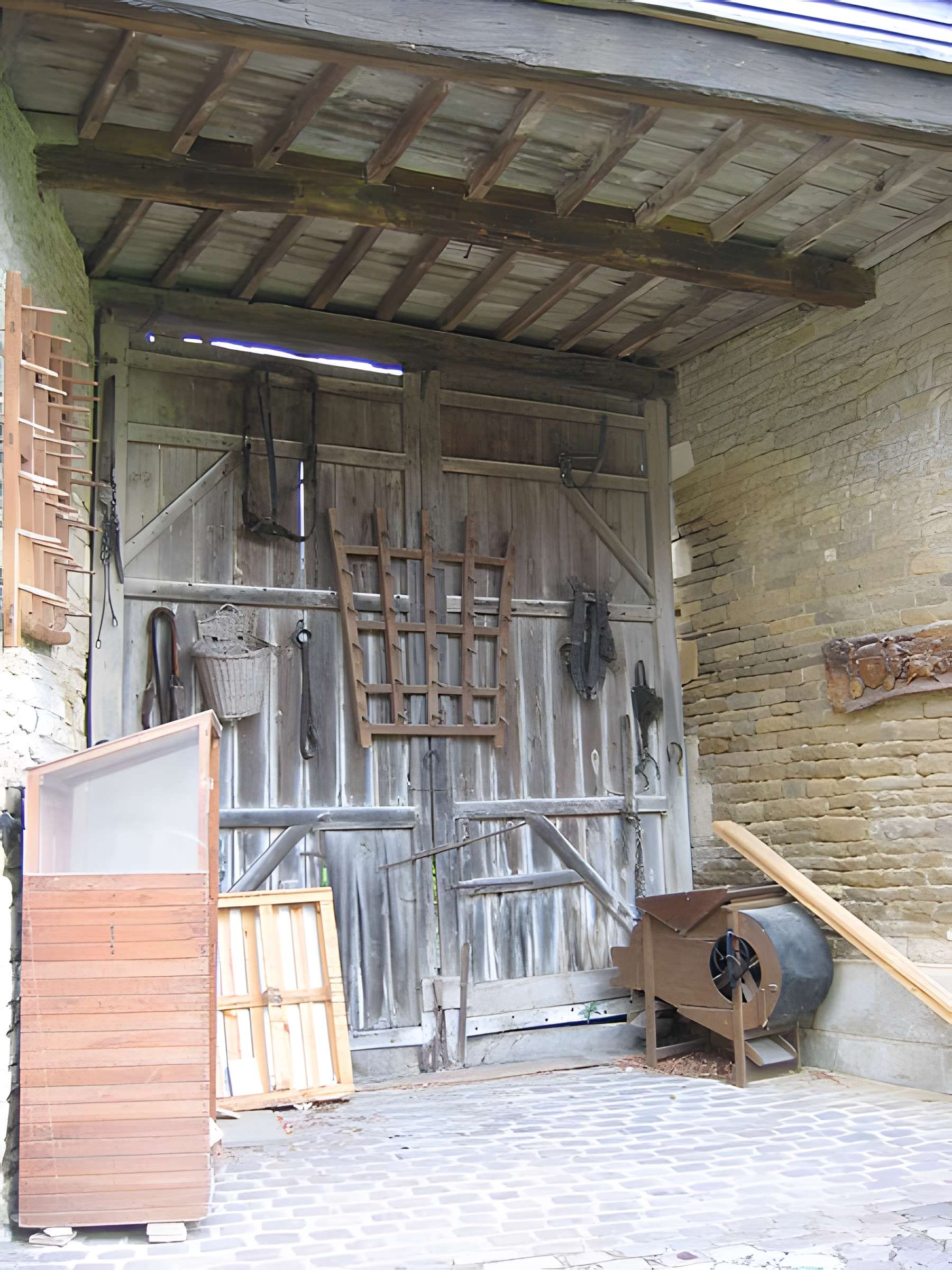 Relais de poste à chevaux à Launois-sur-Vence