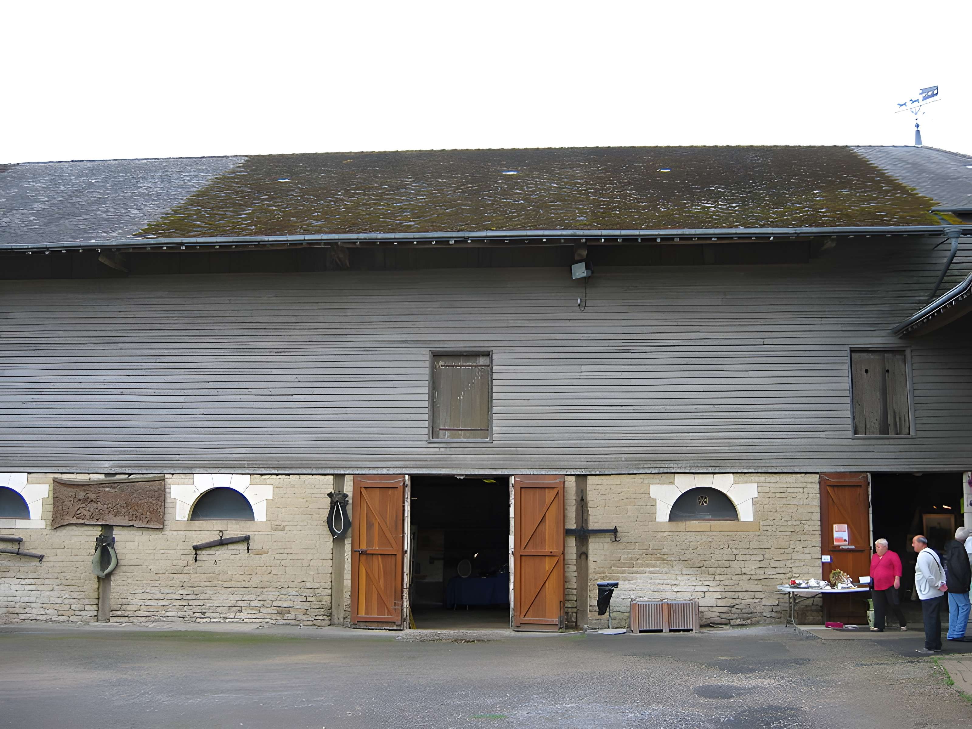 Relais de poste à chevaux à Launois-sur-Vence