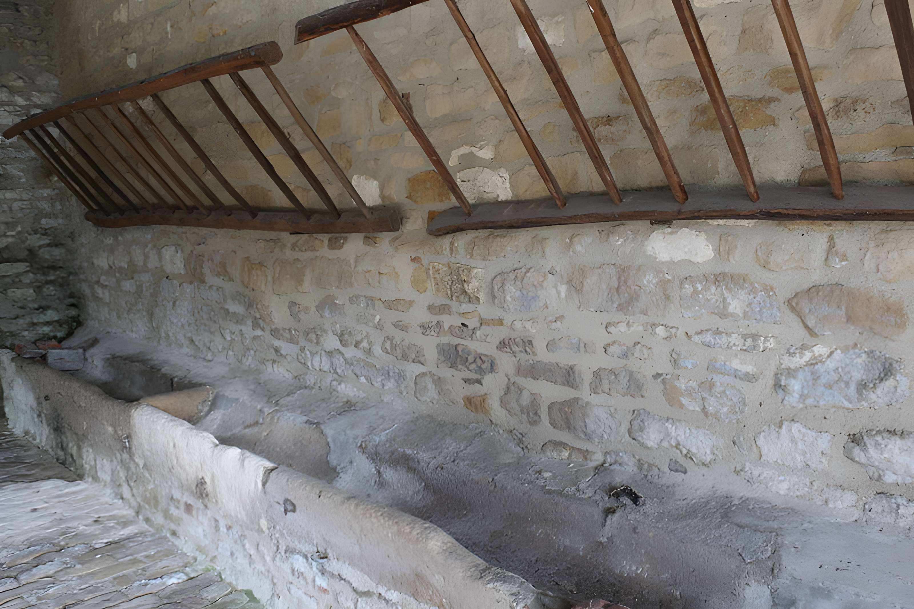 Relais de poste à chevaux à Launois-sur-Vence