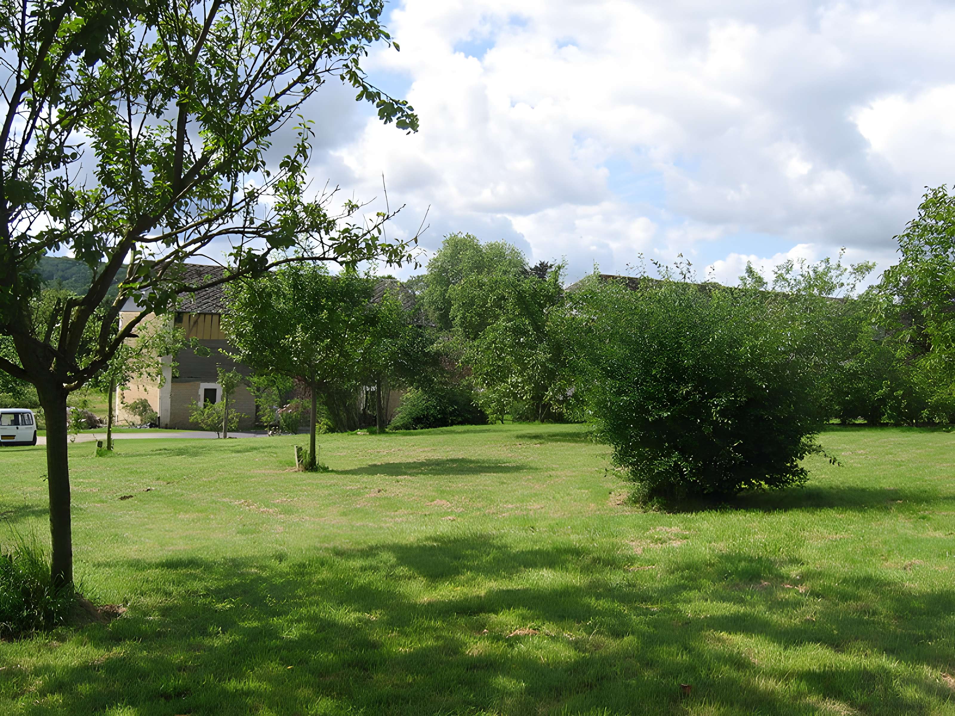 Relais de poste à chevaux à Launois-sur-Vence