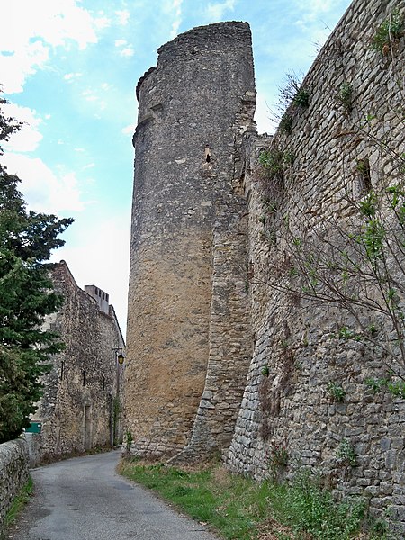 Rempart du Poët-Laval