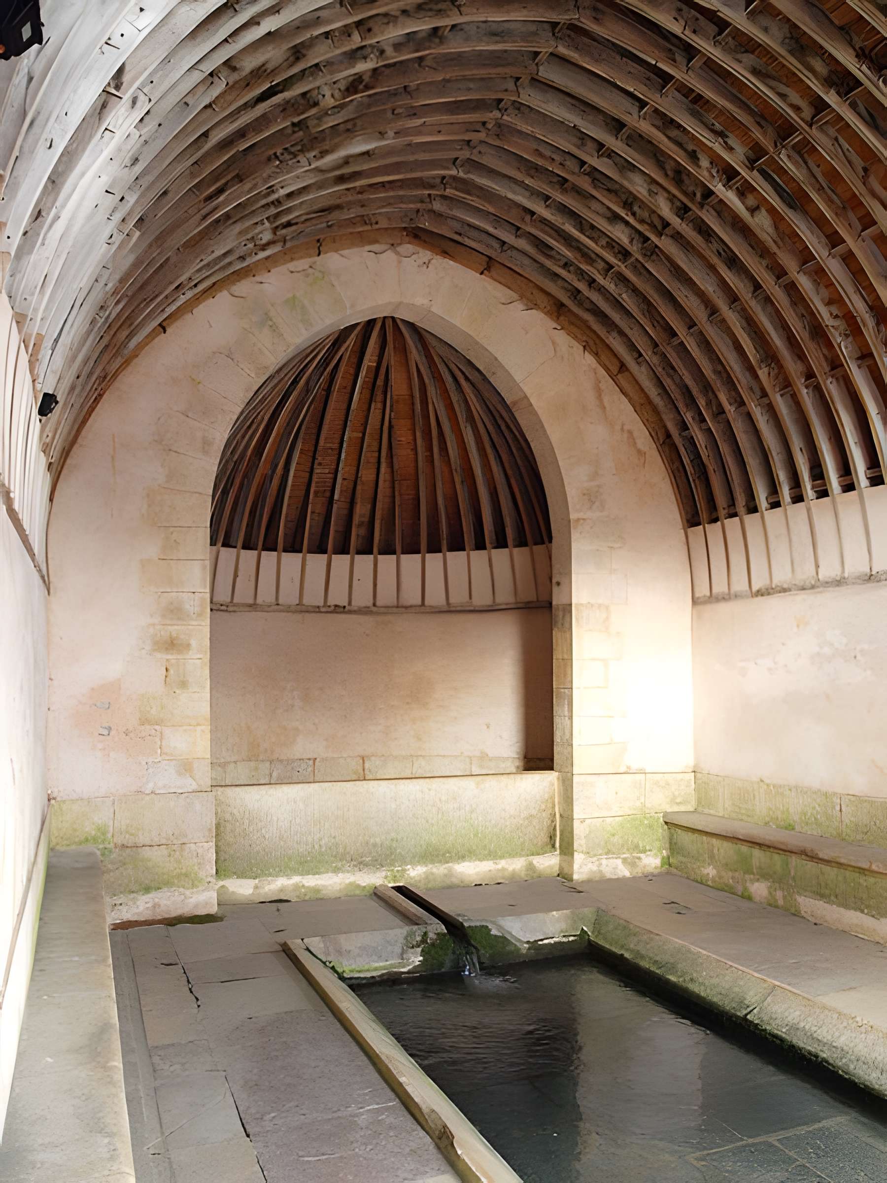 Lavoir de Druyes-les-Belles-Fontaines