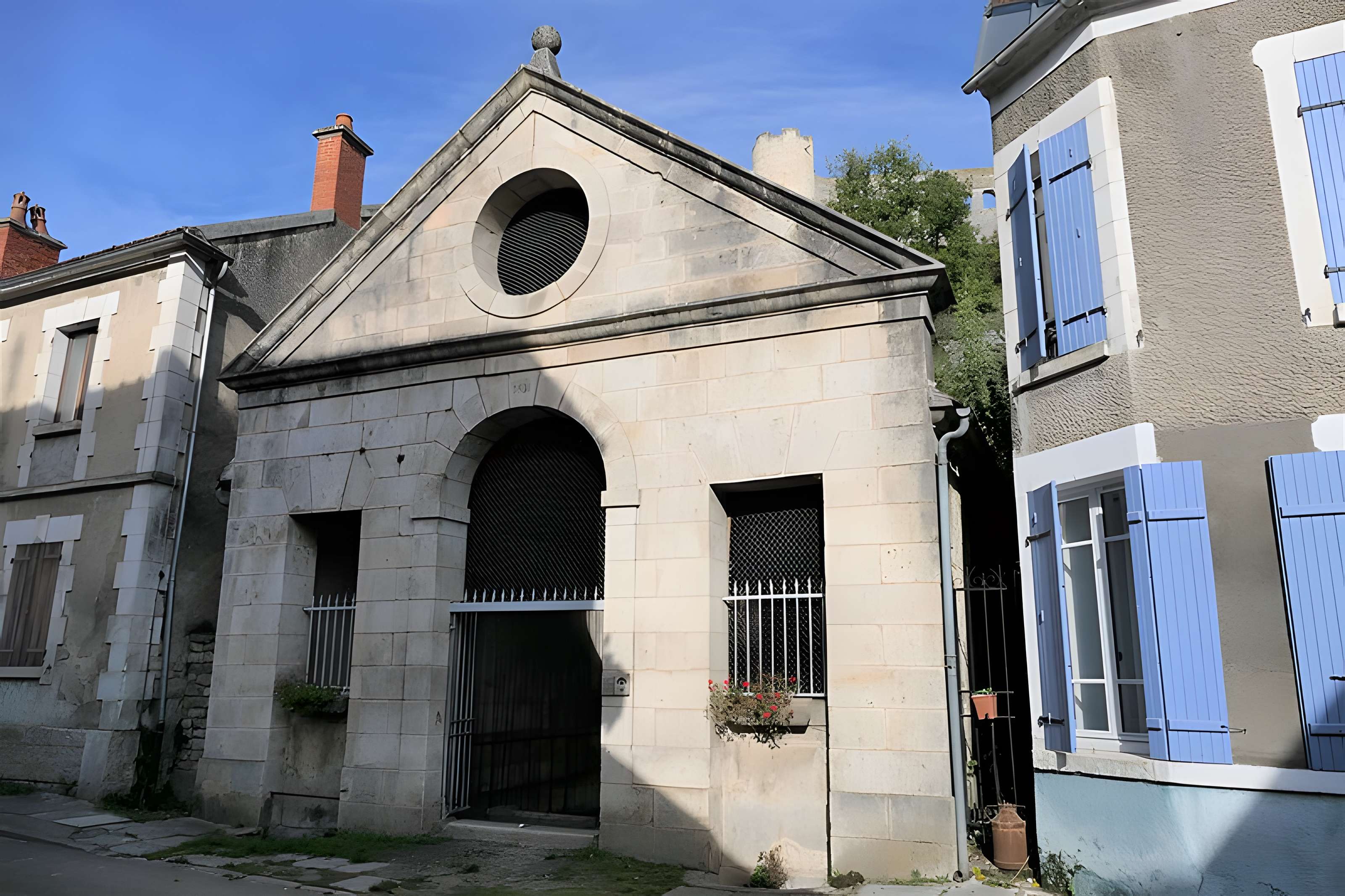 Lavoir de Druyes-les-Belles-Fontaines