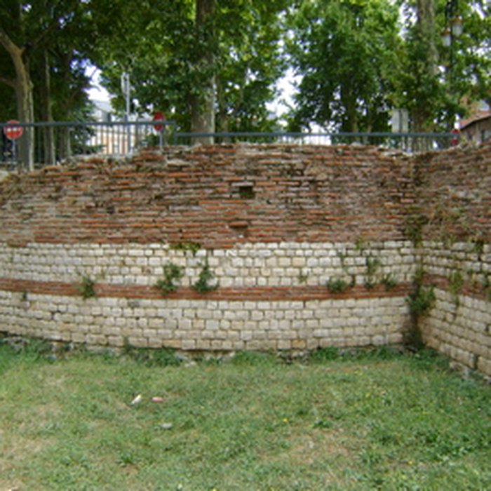 Photo de Tour des Hauts-Murats et vestiges de remparts gallo-romains attenants