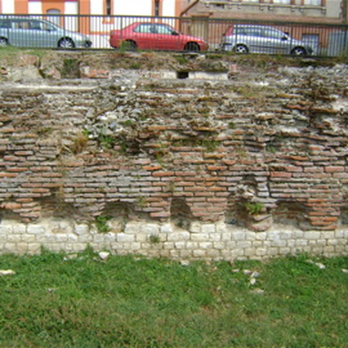 Photo de Tour des Hauts-Murats et vestiges de remparts gallo-romains attenants