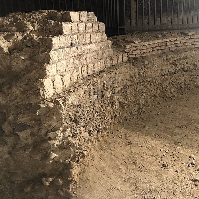 Photo de Tour des Hauts-Murats et vestiges de remparts gallo-romains attenants