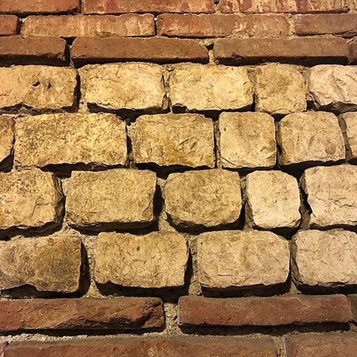 Photo de Tour des Hauts-Murats et vestiges de remparts gallo-romains attenants