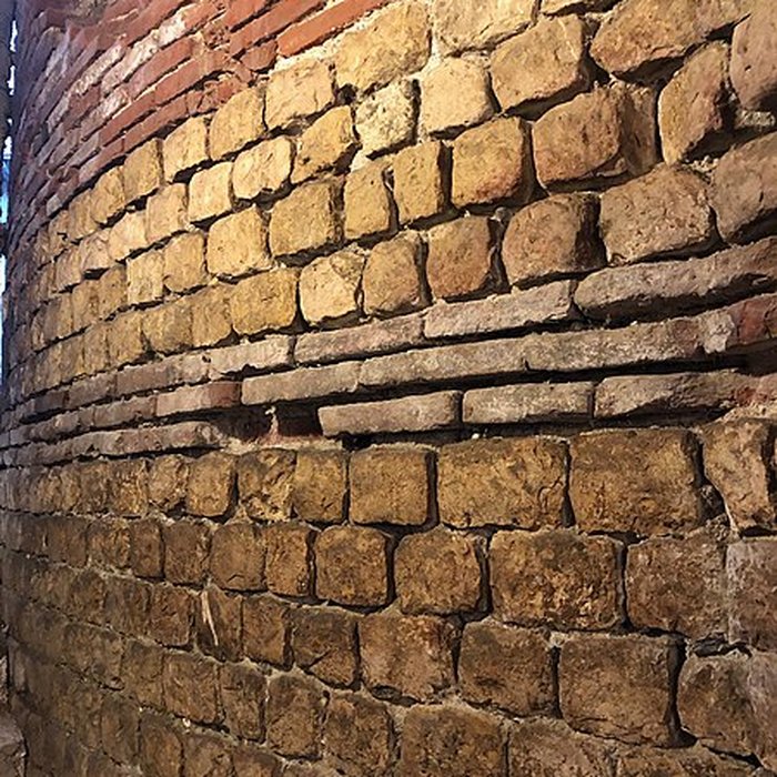 Photo de Tour des Hauts-Murats et vestiges de remparts gallo-romains attenants