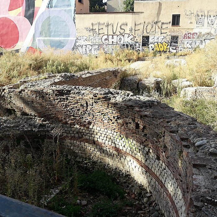 Photo de Tour des Hauts-Murats et vestiges de remparts gallo-romains attenants