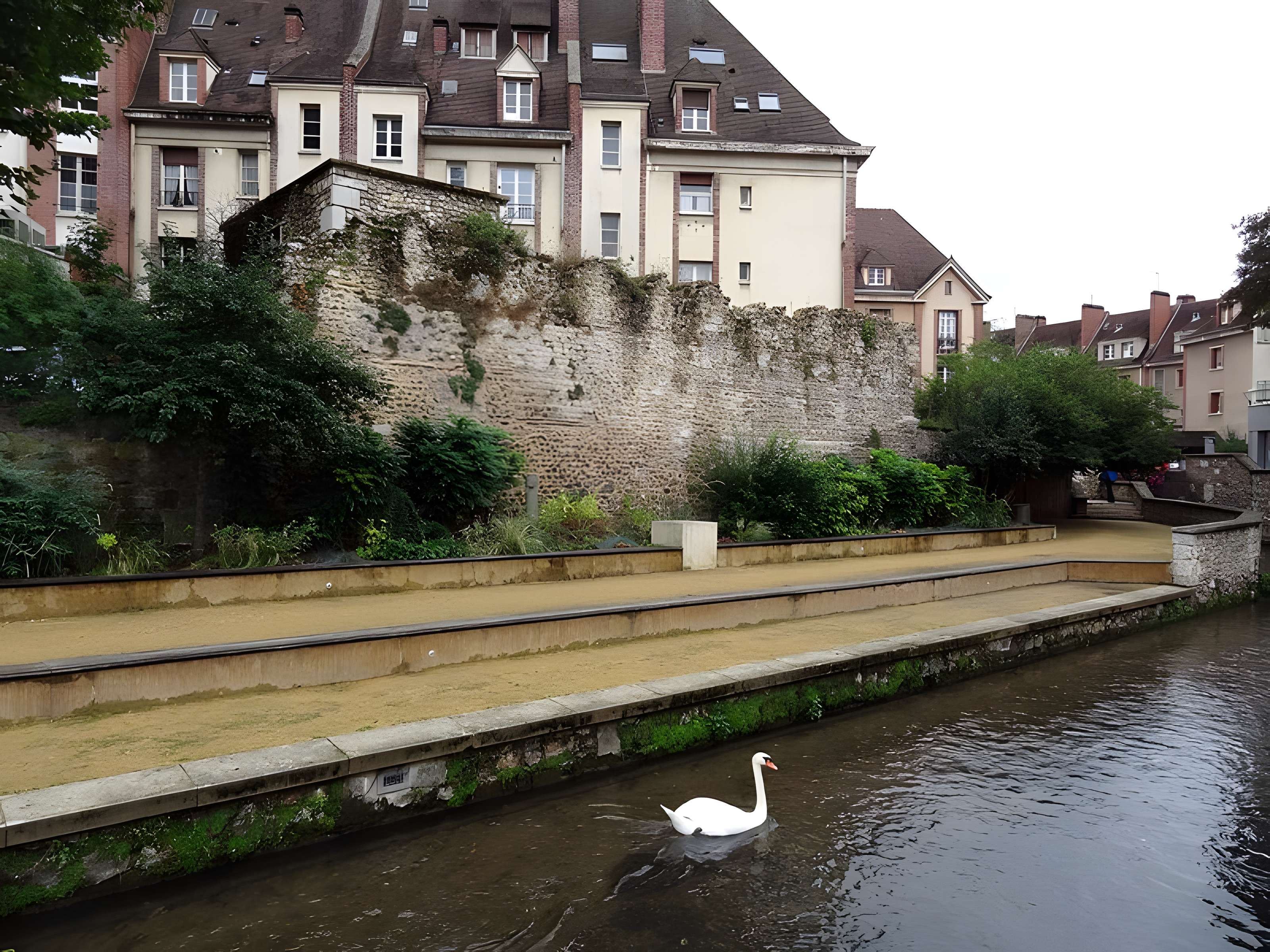 Rempart gallo-romain d'Évreux