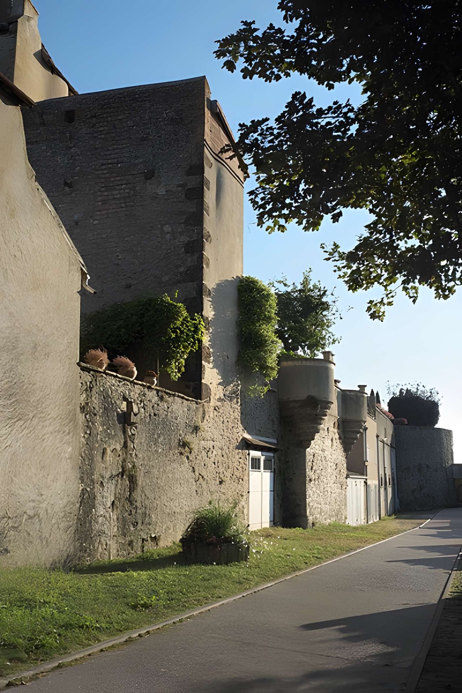 Remparts de Bourbon-Lancy