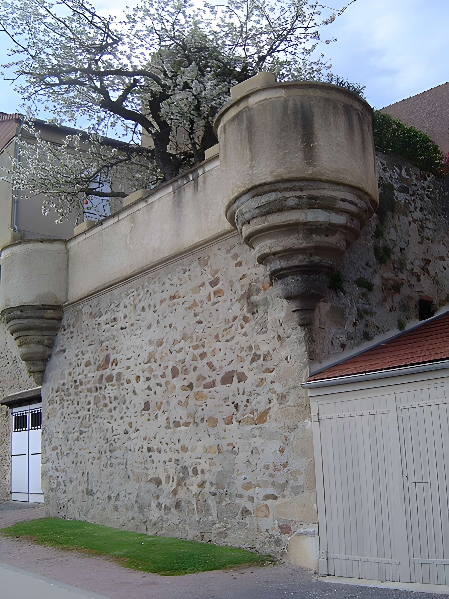 Remparts de Bourbon-Lancy