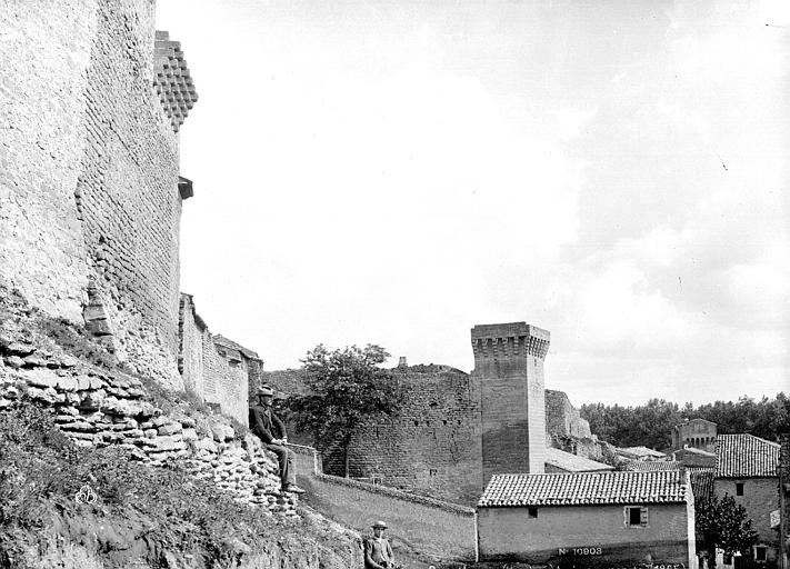Remparts de Courthézon