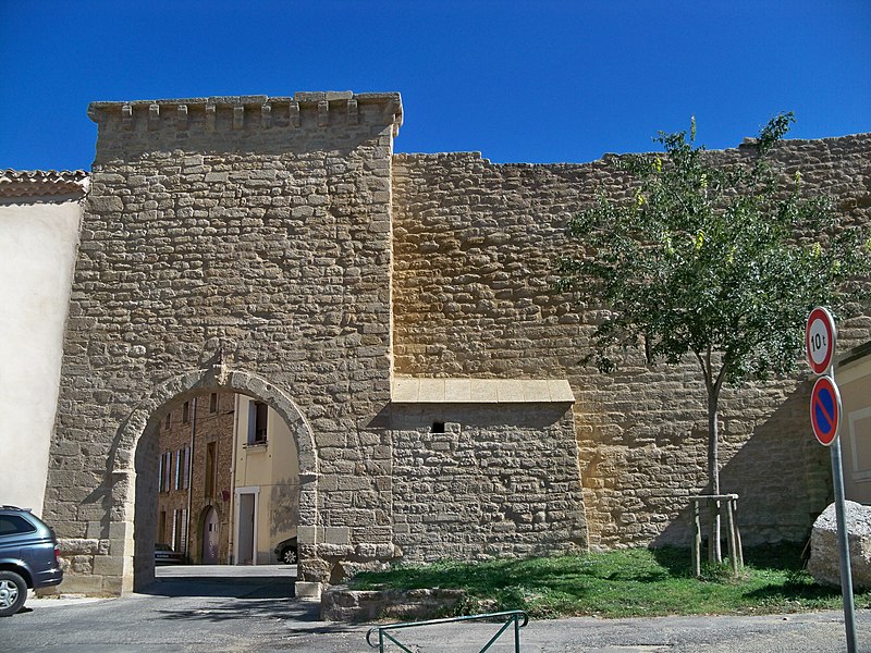 Remparts de Courthézon