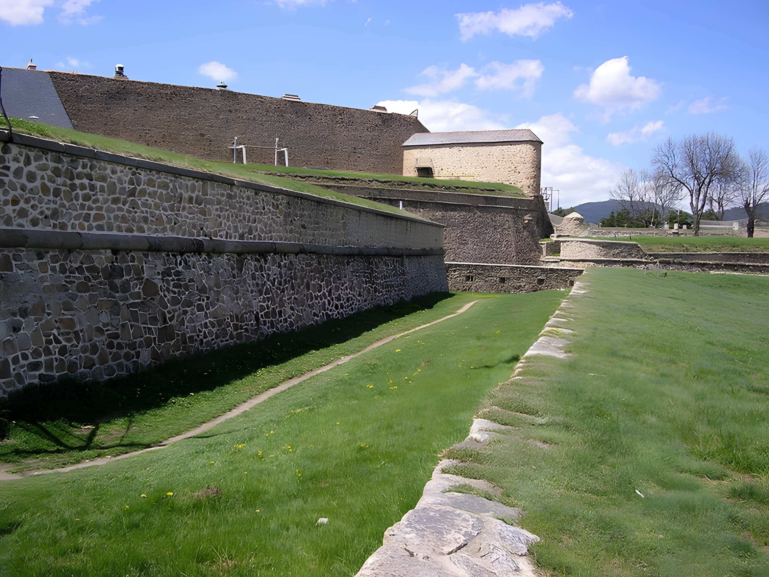 Remparts de Monts-Louis 