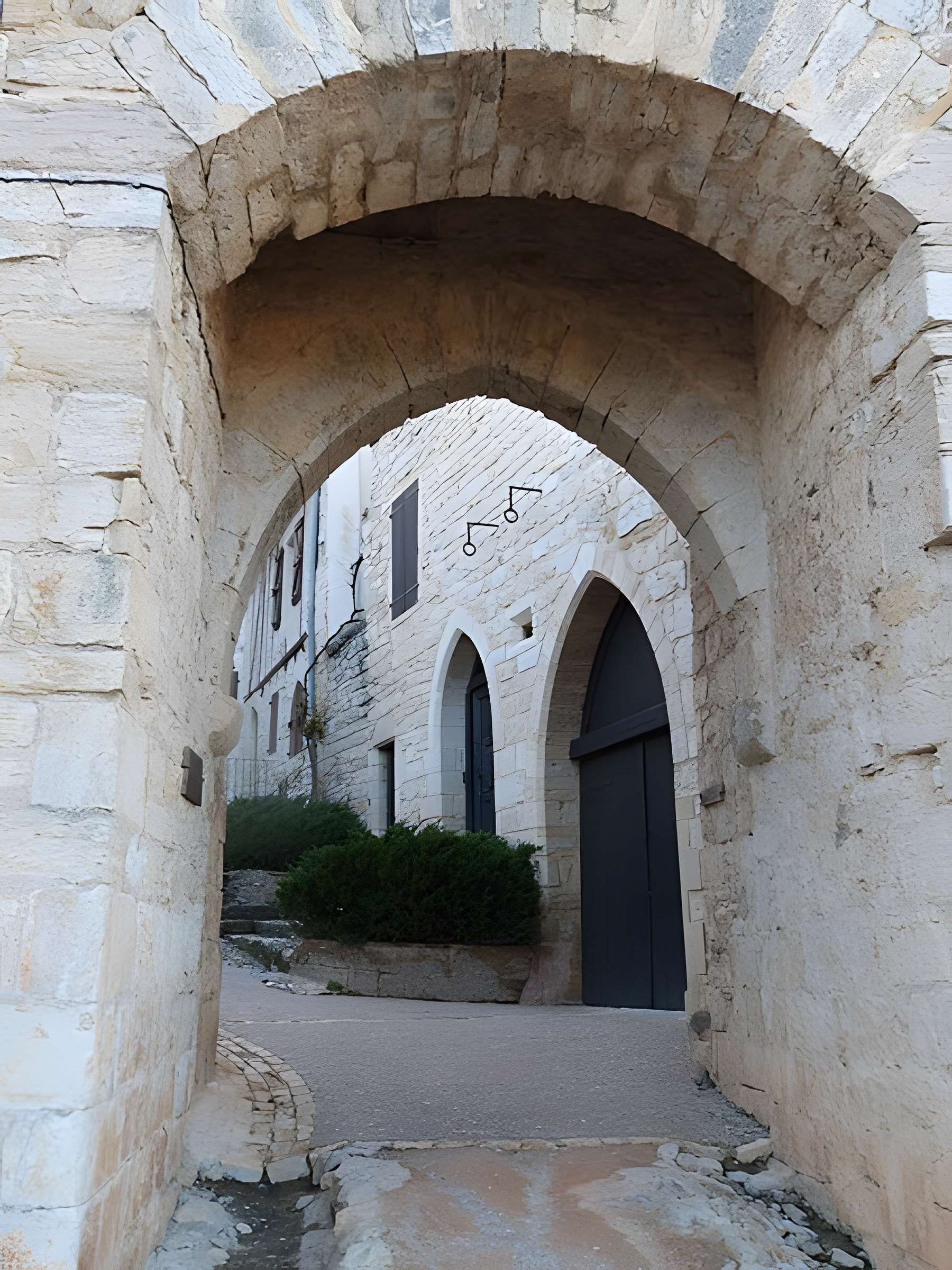 Remparts de Puycelsi